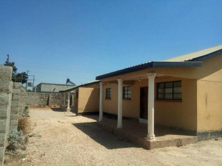 3-bedroom-flat-for-rent-in-kamwala-south