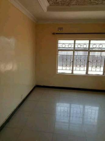 vacant-3-bedroom-stand-alone-house-with-modern-fittings-big-1