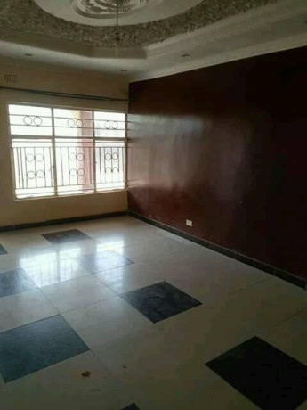 vacant-3-bedroom-stand-alone-house-with-modern-fittings-big-0