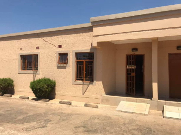 executive-two-bedroomed-flat-for-rent-in-woodland-chalala-big-5