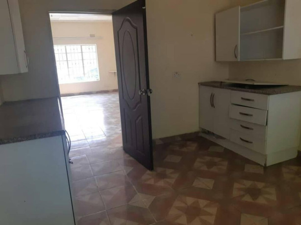 2-bedroom-flat-in-olympia-big-6