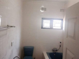 newly-built-executive-3-bedroom-flat-in-meanwood-vorna-valley