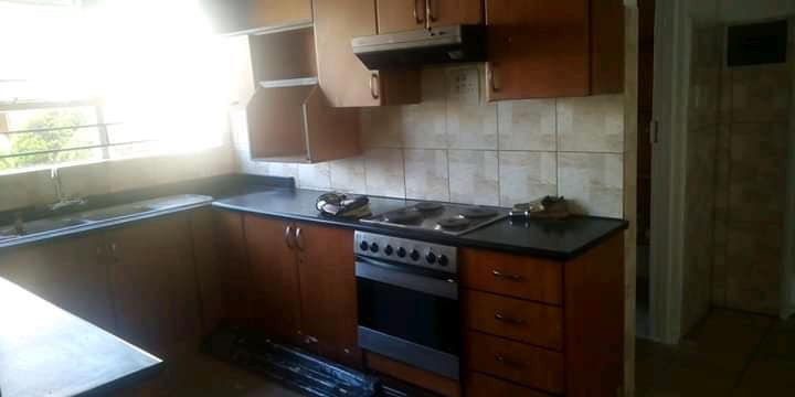 spacious-3-bedroom-duplex-flat-in-avondale-big-3