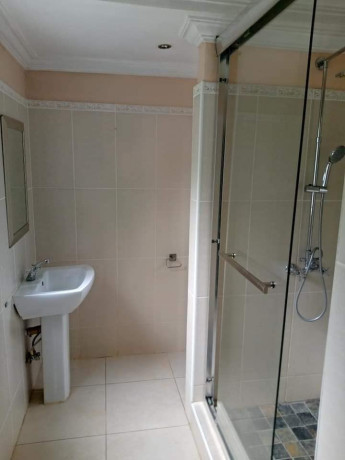 spacious-property-for-rent-in-roma-big-3