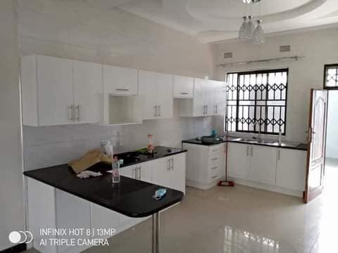 executive-2-bedroom-flat-in-chalala-lusaka-big-2