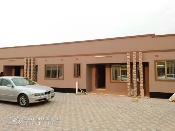 executive-2-bedroomed-flat-in-woodlands-chalala-big-7