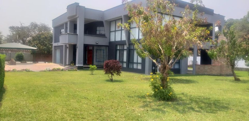 luxurious-4-bedroom-house-with-jacuzzi-swimming-pool-and-gym-big-9