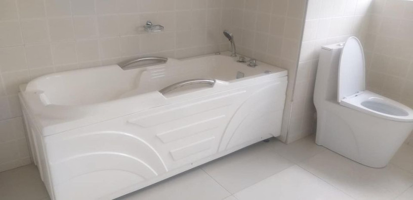 luxurious-4-bedroom-house-with-jacuzzi-swimming-pool-and-gym-big-3