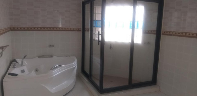 luxurious-4-bedroom-house-with-jacuzzi-swimming-pool-and-gym-big-2