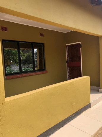 neat-2-bedroomed-house-for-rent-in-ibex-hill-big-6