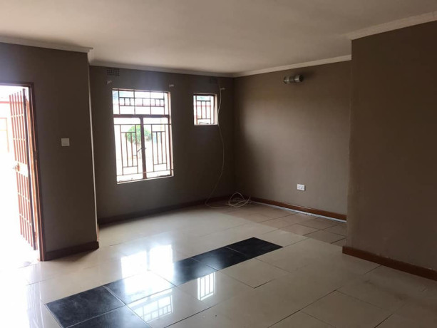 executive-two-bedroom-flat-for-rent-in-woodland-chalala-big-5