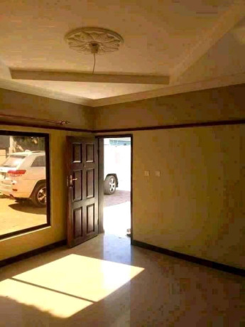 2-bedroom-flat-in-meanwood-ibex-big-3