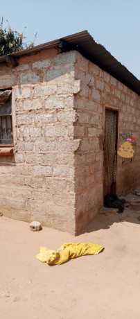 house-for-sale-at-kabanana-market-big-3