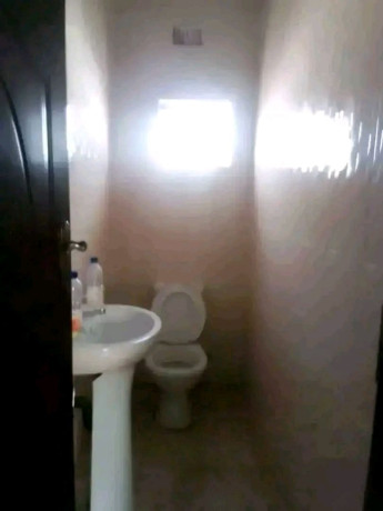 3-bedroom-house-in-makeni-villa-big-1