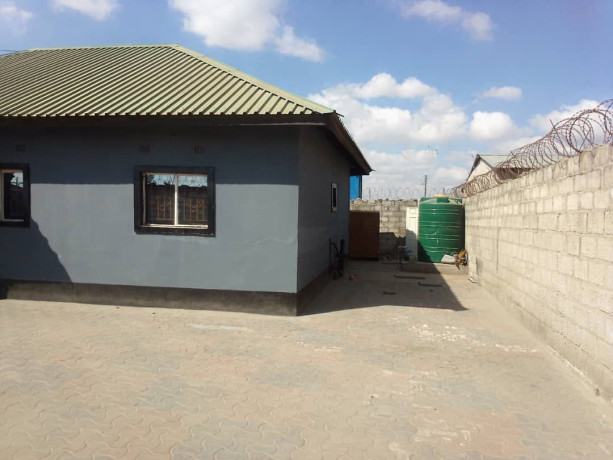 3-bedroom-villa-in-makeni-big-2