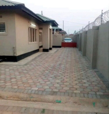 3-bedroom-flats-for-sale-in-salama-park-big-1