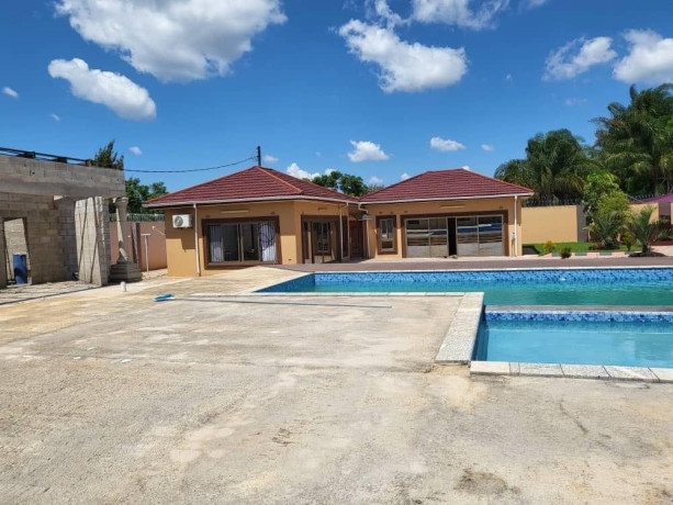 4-bedroom-flats-for-sale-in-lilayi-estate-big-0