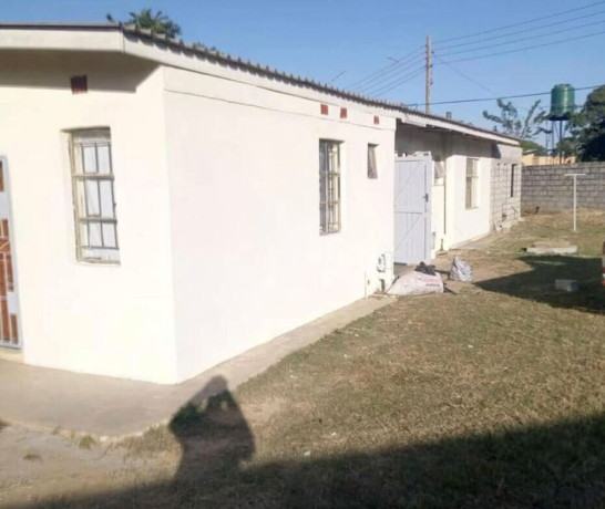 3-bedroom-house-for-sale-in-avondale-big-0