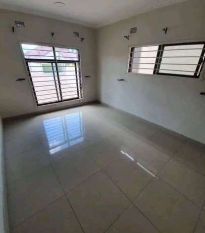 3-bedroom-apartment-for-rent-in-kabulonga-big-5