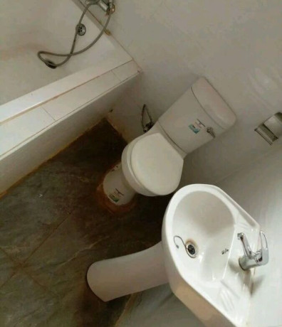 2-bedroom-flat-for-rent-in-chalala-big-7