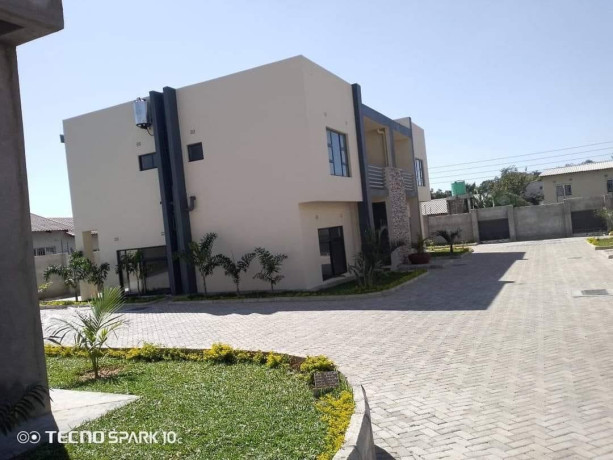 3-bedroom-flat-for-rent-in-olympia-big-5