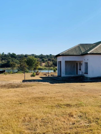 30166-property-for-sale-in-luanshya-big-5