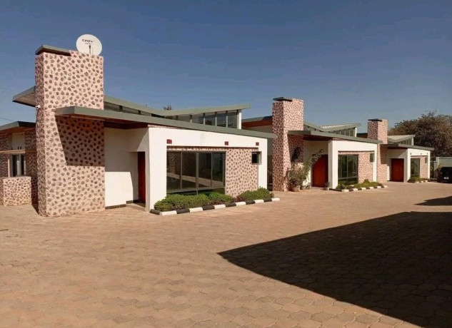 3-bedroom-flat-for-rent-in-ibex-meanwood-big-1