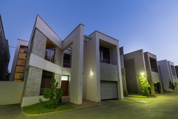 4-bedroom-apartments-for-sale-in-roma-big-3