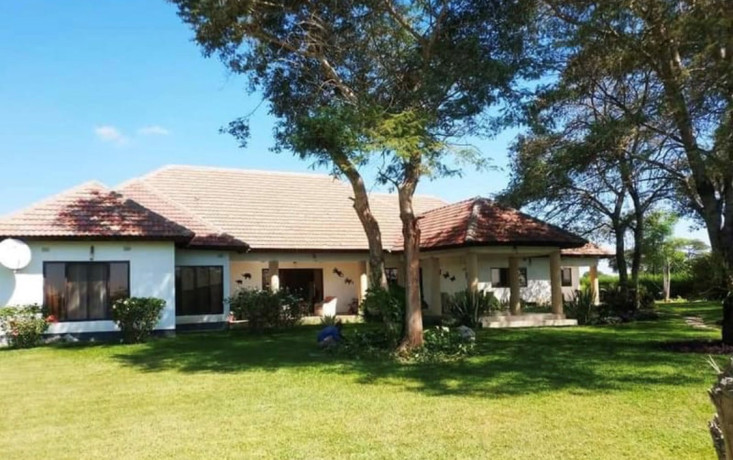 4-bedroom-house-for-sale-in-silverest-big-3