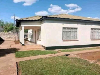 3-bedroom-house-for-sale-in-woodlands