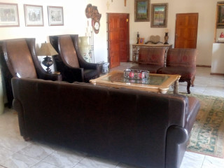 4-bedroom-for-sale-in-roma-park