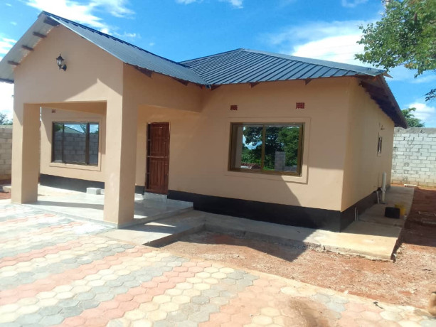 2-bedroom-stand-alone-house-for-sale-in-lilayi-big-5
