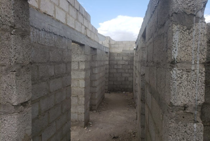 unfinished-3-bedroom-house-for-sale-in-garden-house-big-1