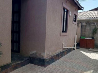 3-bedroom-house-for-sale-in-avondale