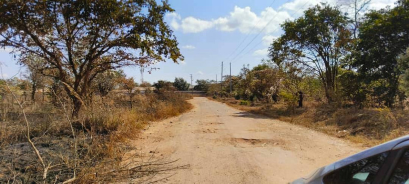 3-plots-for-sale-in-ibex-meanwood-big-4