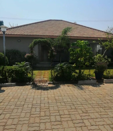 3-bedroom-house-for-rent-in-roma-park-big-0