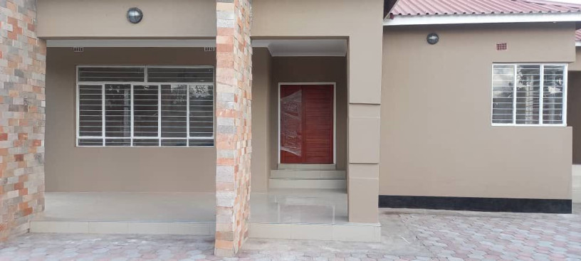 4-bedroom-house-for-rent-in-silverest-big-5