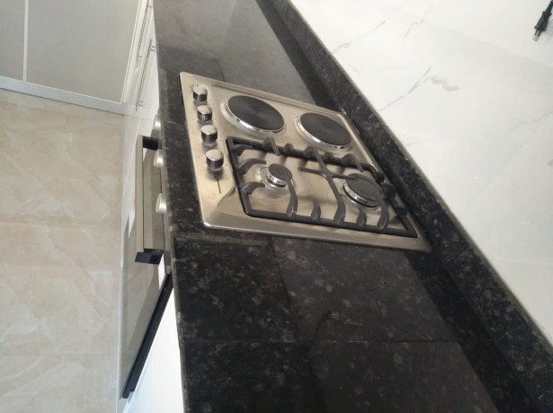 luxurious-7-bedroom-house-in-ibex-meanwood-big-6