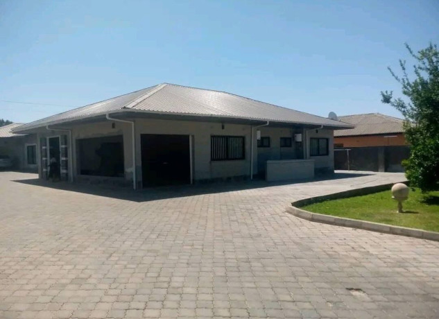 4-bedroom-flat-for-rent-in-avondale-big-0