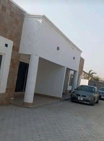 3-bedroom-flat-for-rent-in-chalala-big-0