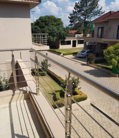 semi-furnished-3-bedroom-flat-for-rent-in-roma-big-5