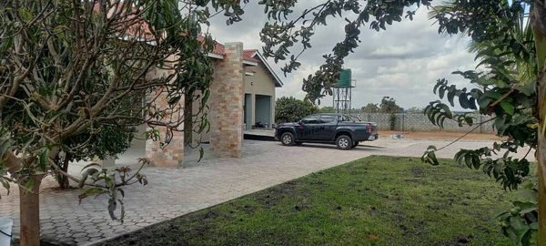 4-bedroom-house-for-rent-in-silverest-big-9