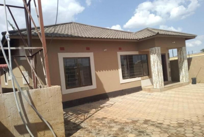 3-bedroom-flats-for-sale-in-chalala-big-7