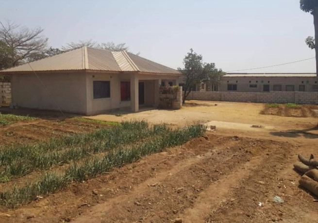 neat-and-modern-2-bedroom-flats-in-chunga-big-2