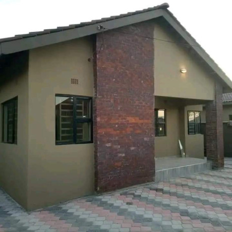 newly-built-3-bedroom-flat-for-sale-in-lusaka-south-big-5