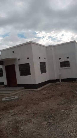 1-3-bedroom-flat-for-sale-in-meanwood-mutumbi-big-0