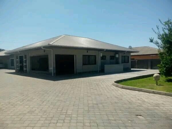 4-bedroom-flat-for-rent-in-avondale-big-6