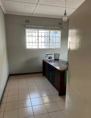 4-bedroom-house-for-rent-in-olympia-big-2