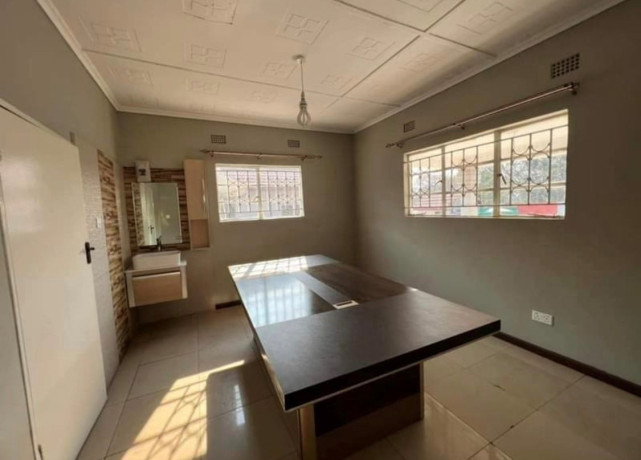 4-bedroom-house-for-rent-in-olympia-big-3