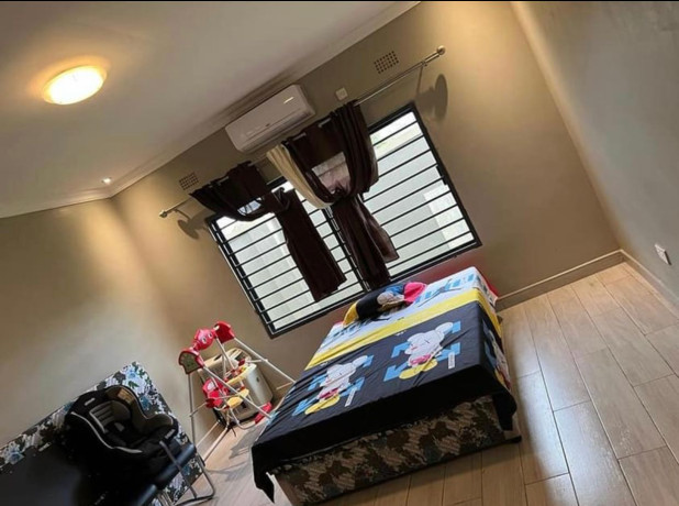 stunning-3-bedroom-house-with-swimming-pool-in-lilayi-big-2